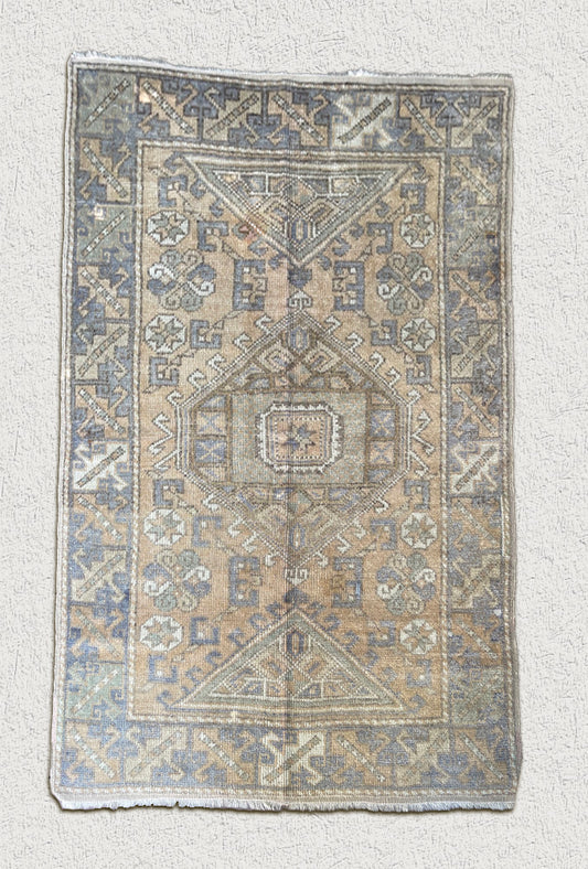 Authentic Anatolian Beauty Rug (4'3" x 6'11")