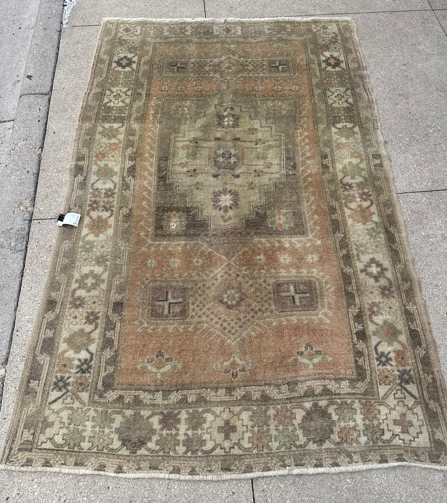 Anatolian Graceful Design Rug (5'4" x 3'9")